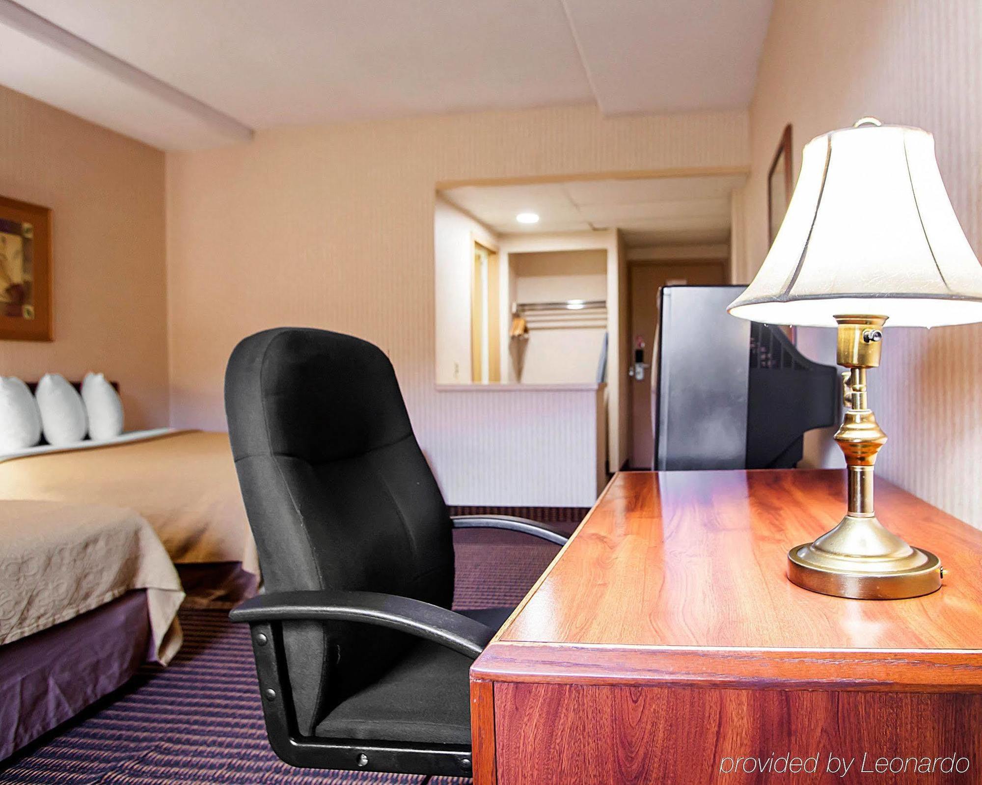 Econo Lodge Съмърсет Екстериор снимка